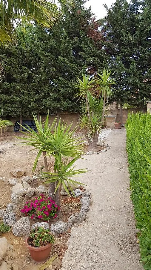 Casa Vacanze Rosa Camastra