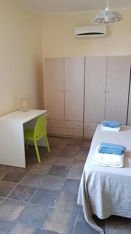 Casa Vacanze Rosa Camastra 0*,  Italia