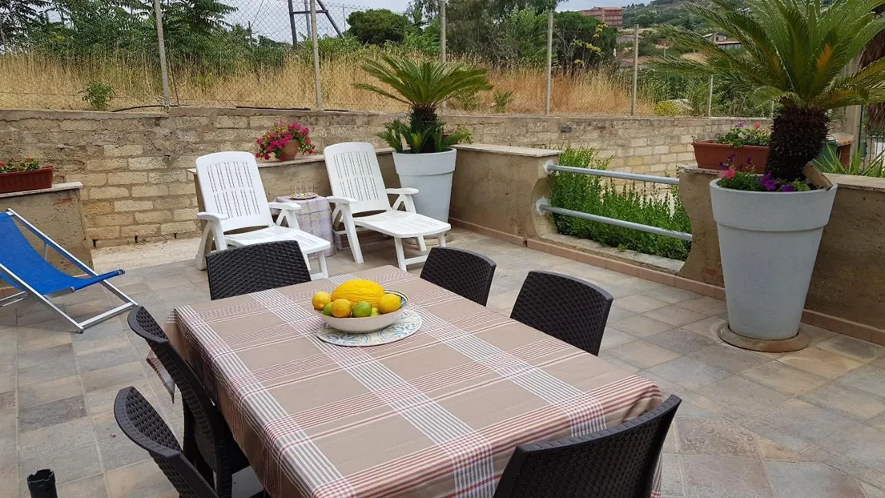 Casa Vacanze Rosa Camastra