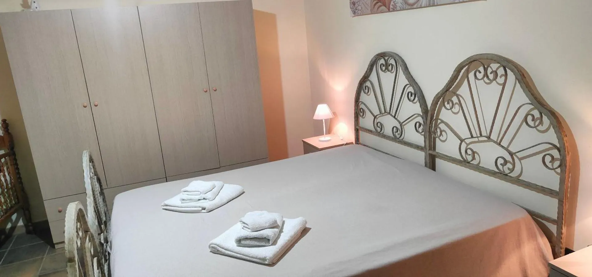 Casa Vacanze Rosa Camastra